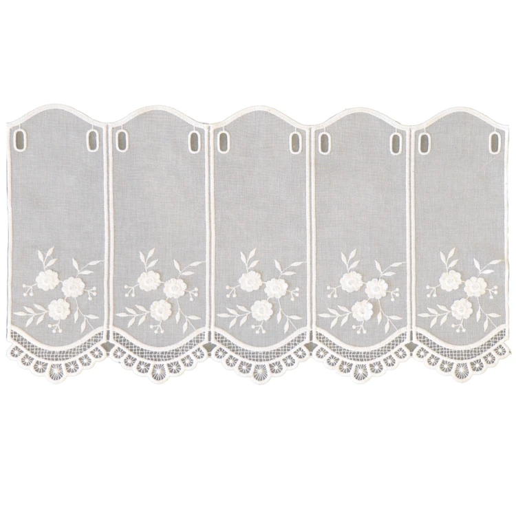 Brise bise fleurs brodées