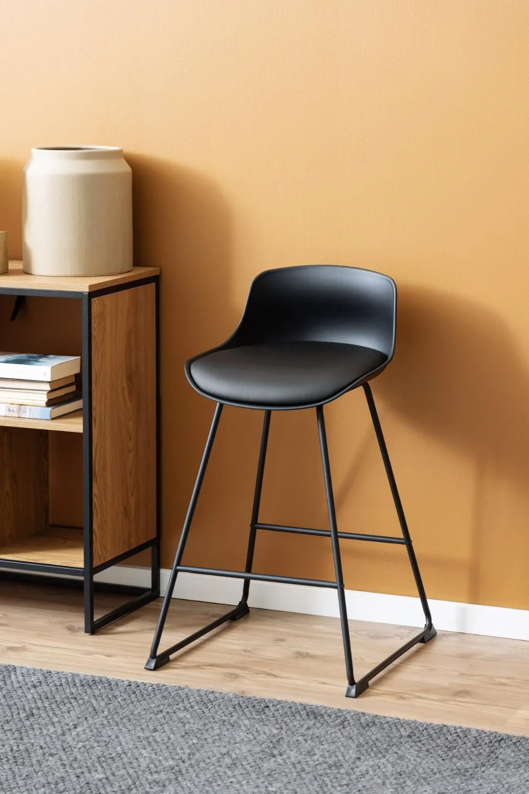 Tabouret de bar Tippi cuir synthétique - noir