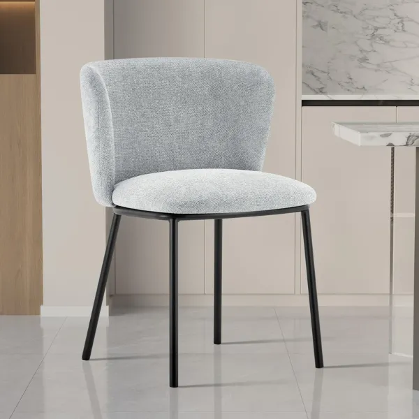 Chaise Arthur en tissu gris clair | pieds en métal | 76x52x54cm
