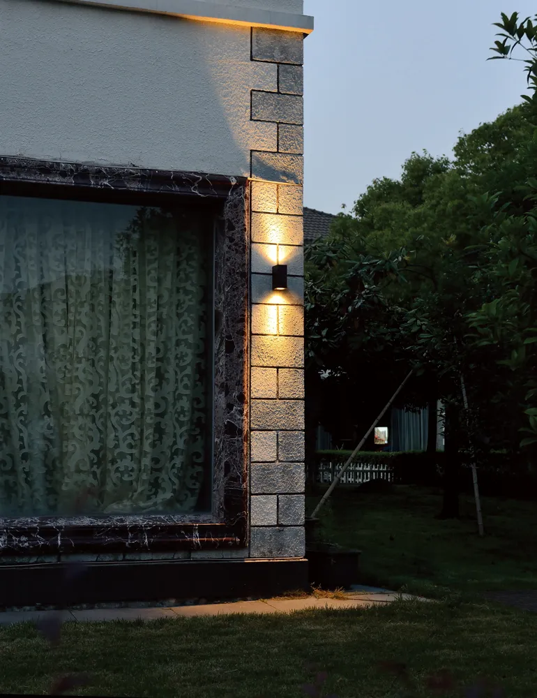 Applique murale extérieure rectangulaire Steinhauer