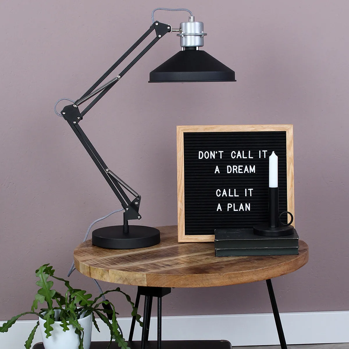 Lampe a poser noire Anne Zappa