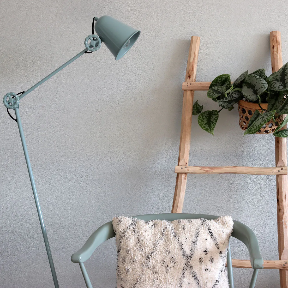 Lampadaire industriel réglable Anne Light & Home Dolphin