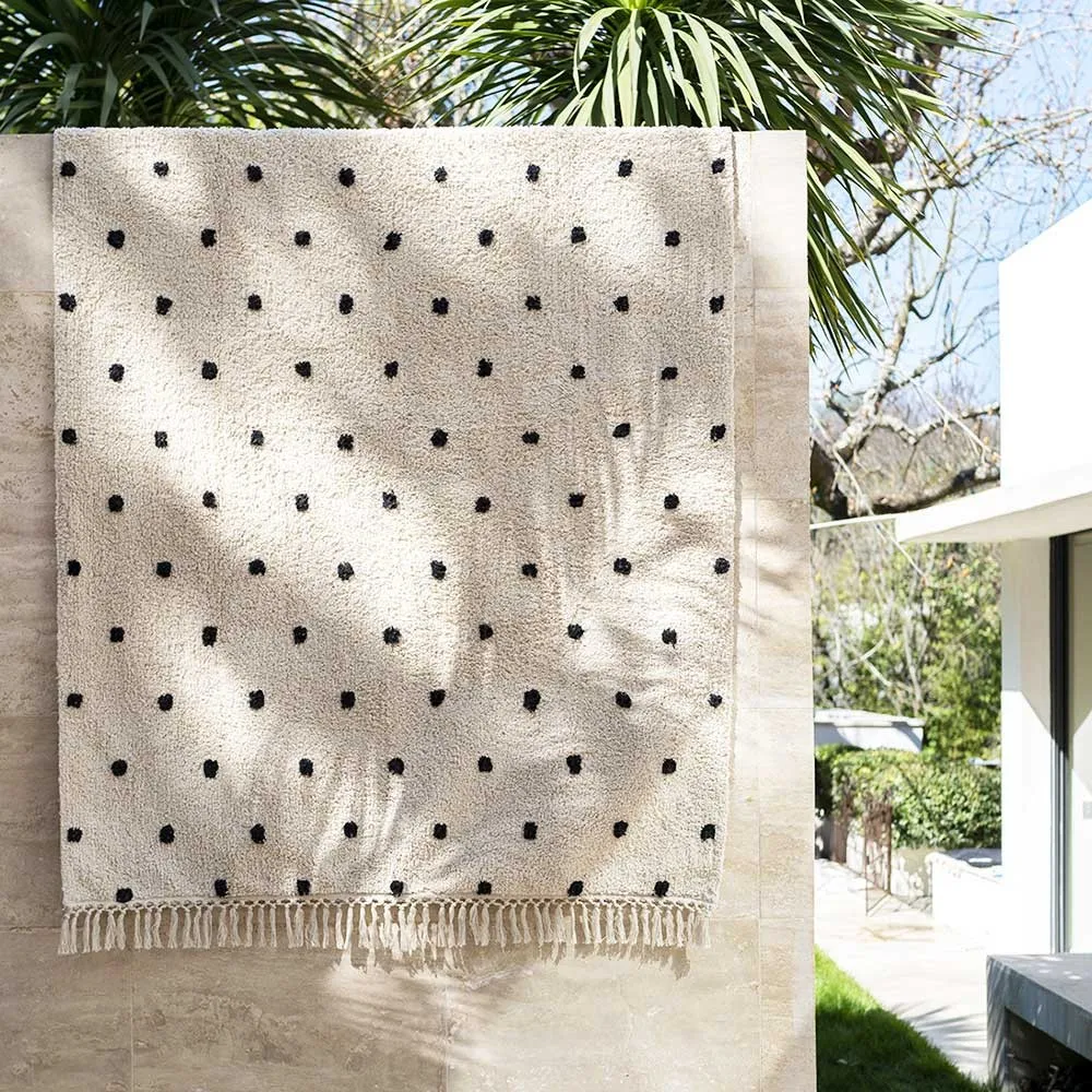 Tapis lavable en Coton recyclé Noir / écru - modèle Marrakech